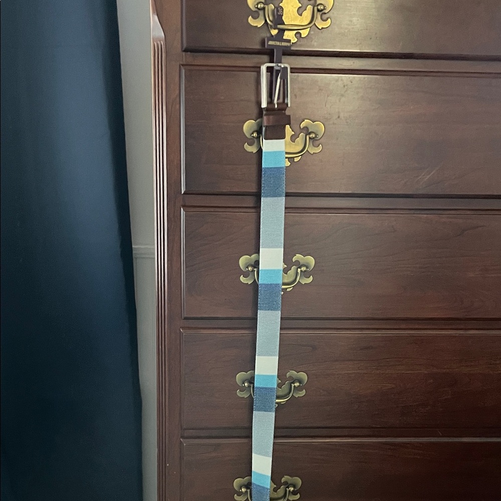 Johnston & Murphy Blue & White Belt with leather ends.